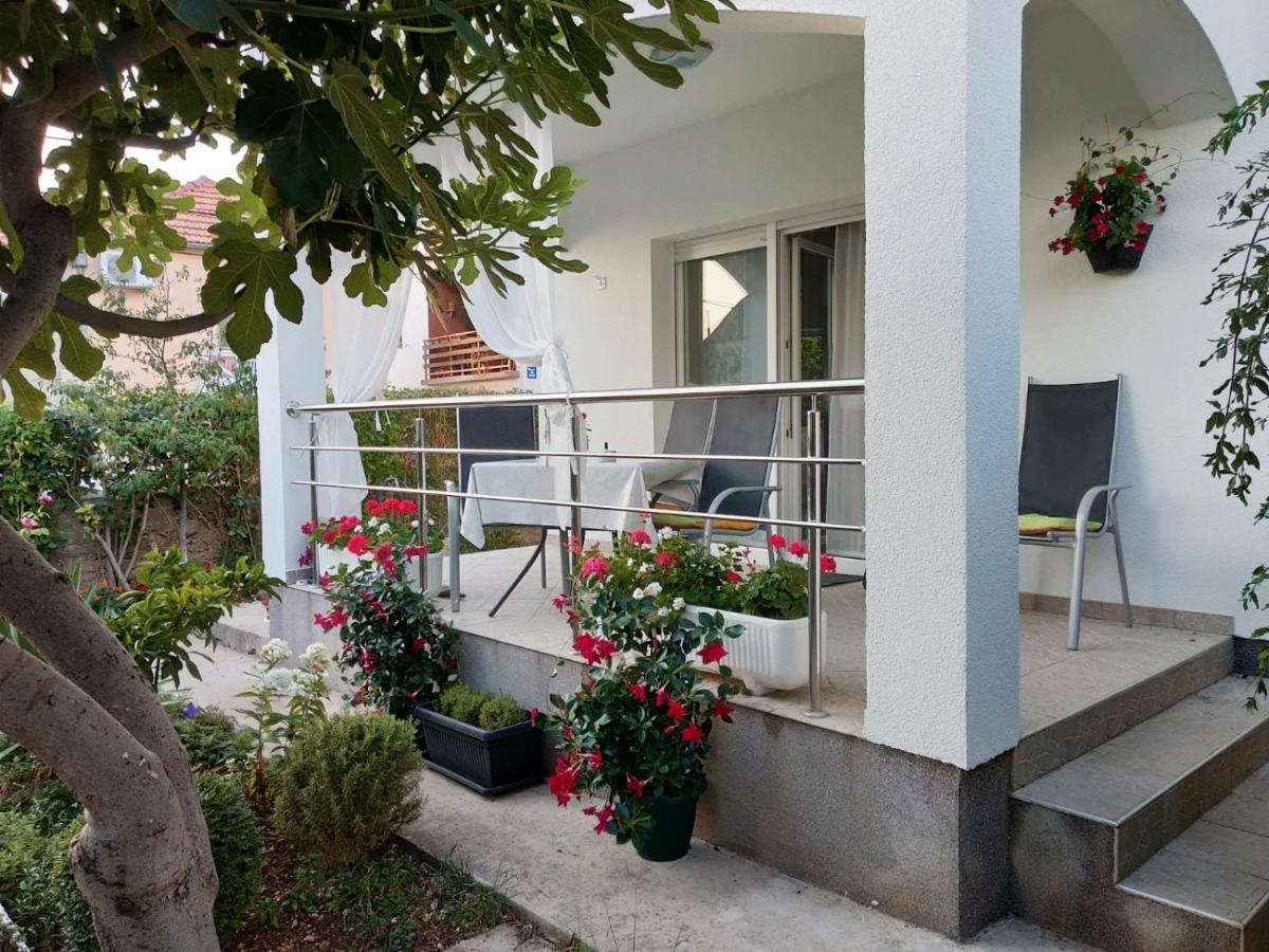 Radenka Zafron Apartment Vodice Zewnętrze zdjęcie
