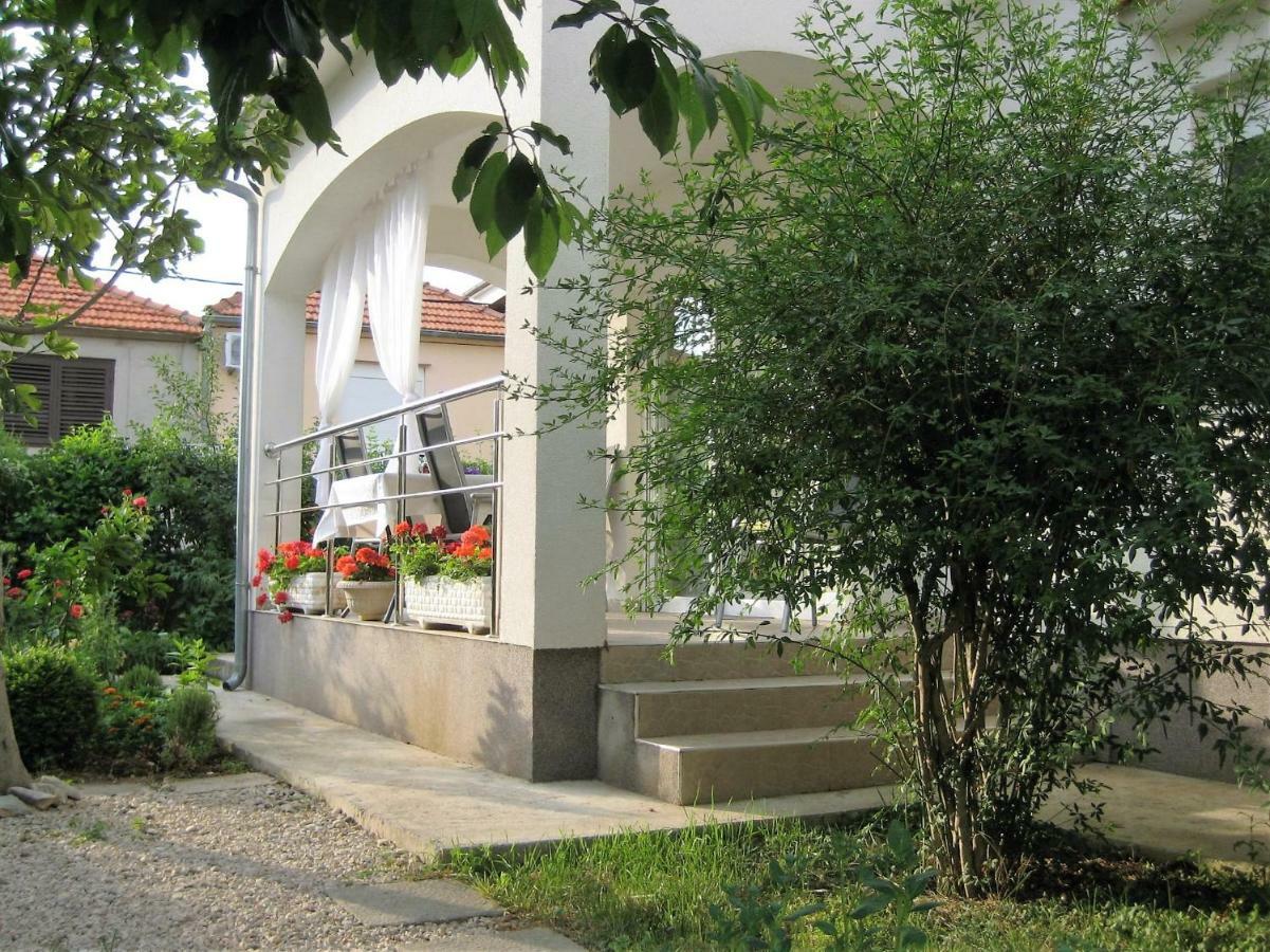 Radenka Zafron Apartment Vodice Zewnętrze zdjęcie